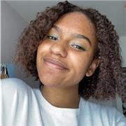 Etudiante tout juste diplômée d'un Bac+3, je suis très à l'aise avec le français. J'ai déjà eu l'occasion d'aider des élèves de primaire, de collège et de lycée